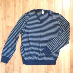 Lightweight, v-neck sweater.